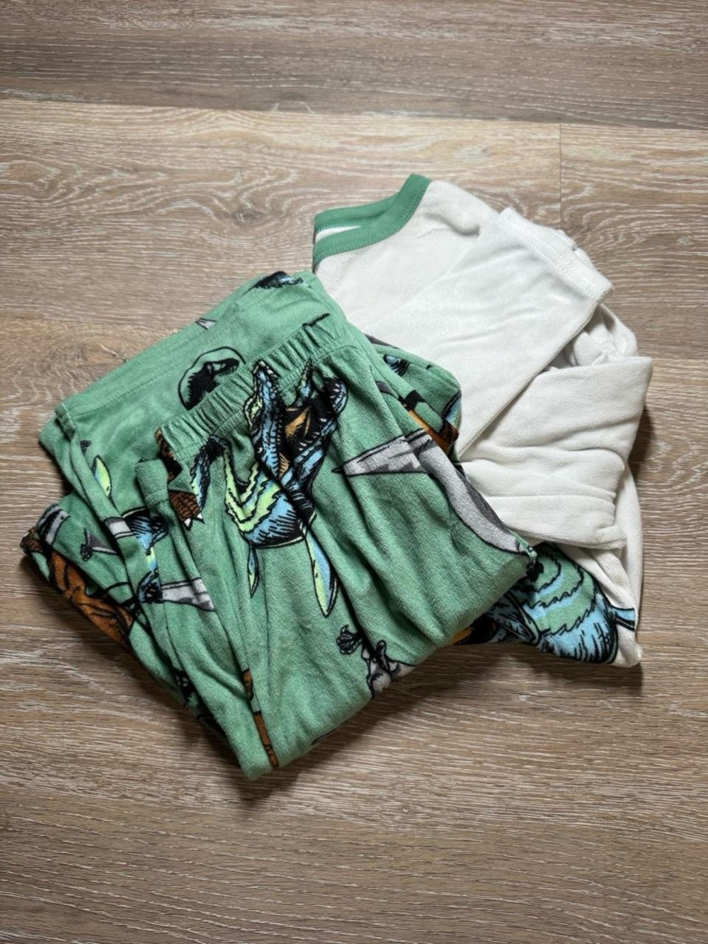 Kids Green Dinosaur Pajama Set
